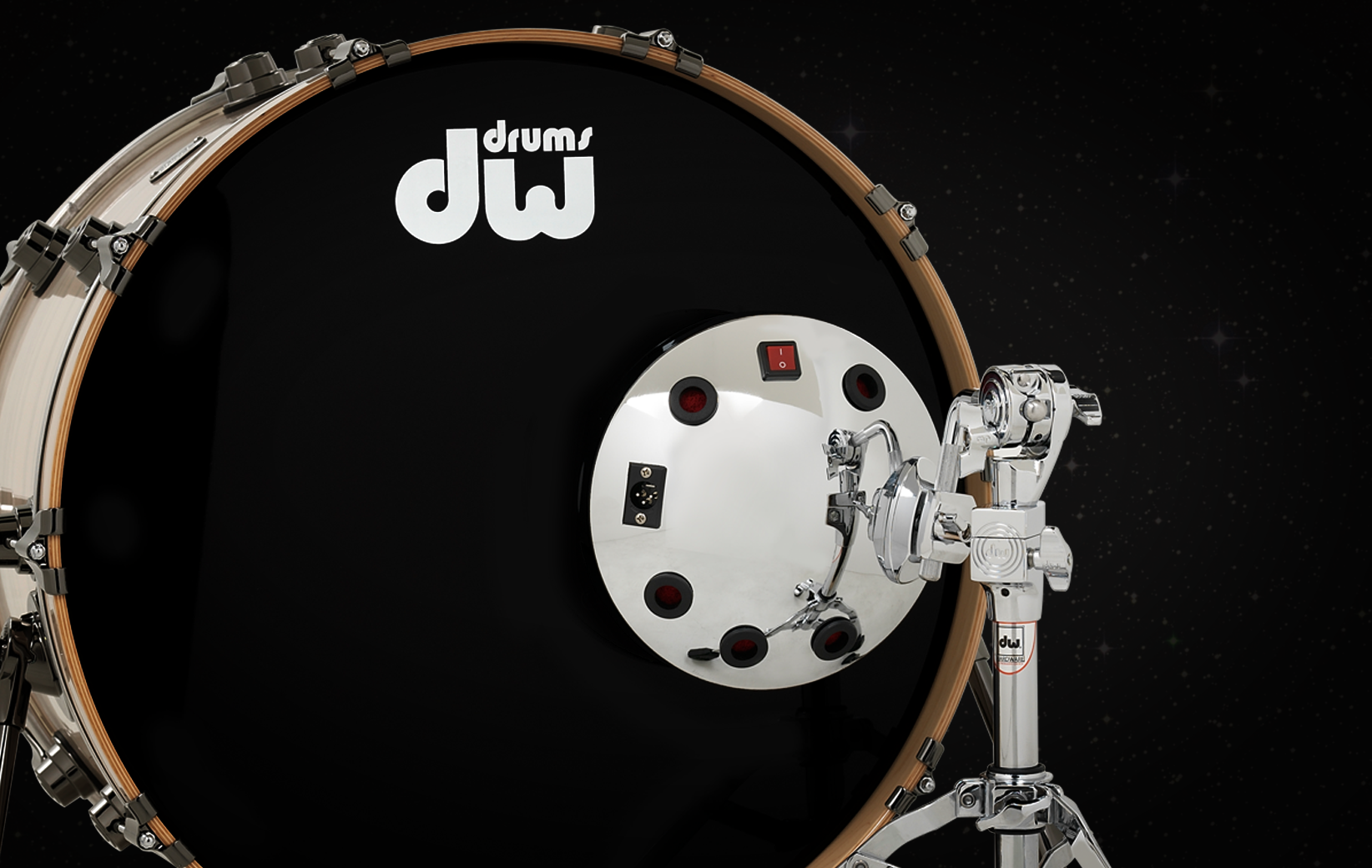 The circular DW Moon Mic enables drummers to capture authentic drum tone.