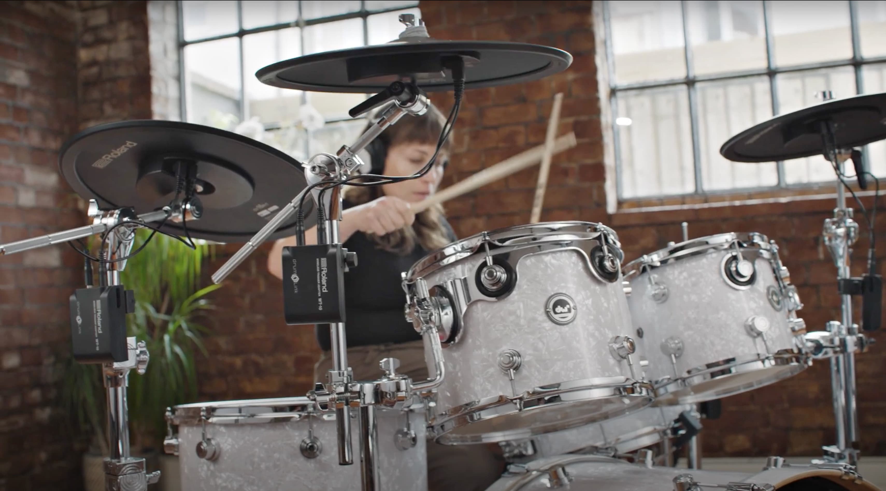 DWe with Roland V-Cymbals Video