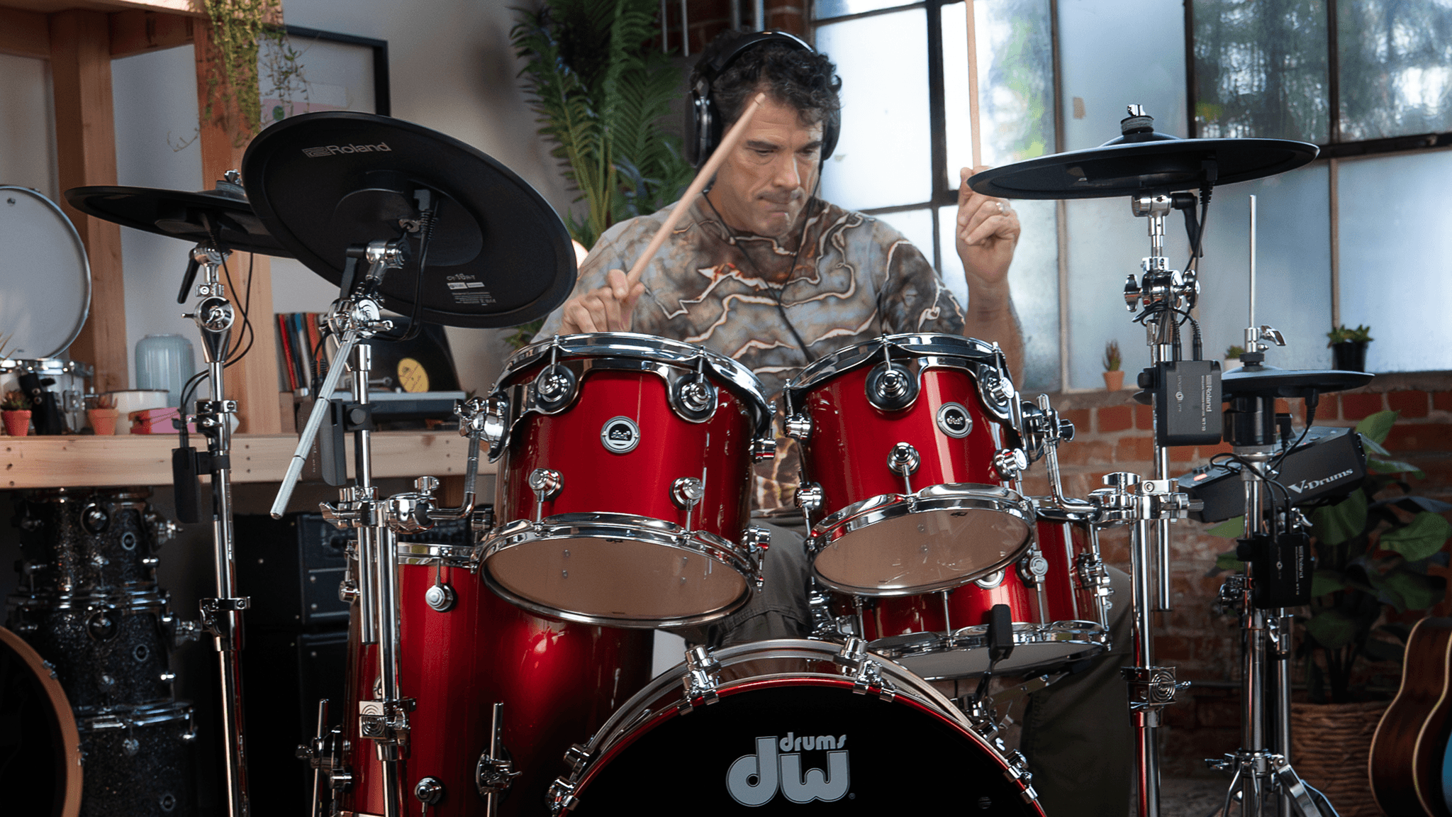DWe Wireless Hub with DrumLink™ | Drum Workshop Inc.