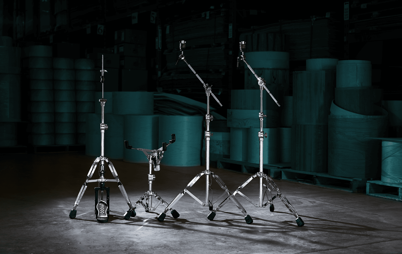 The DW 3000 Series hardware collectionoffers all-steel, doubled-braced hi-hat stands, snare stands, and boom stands.