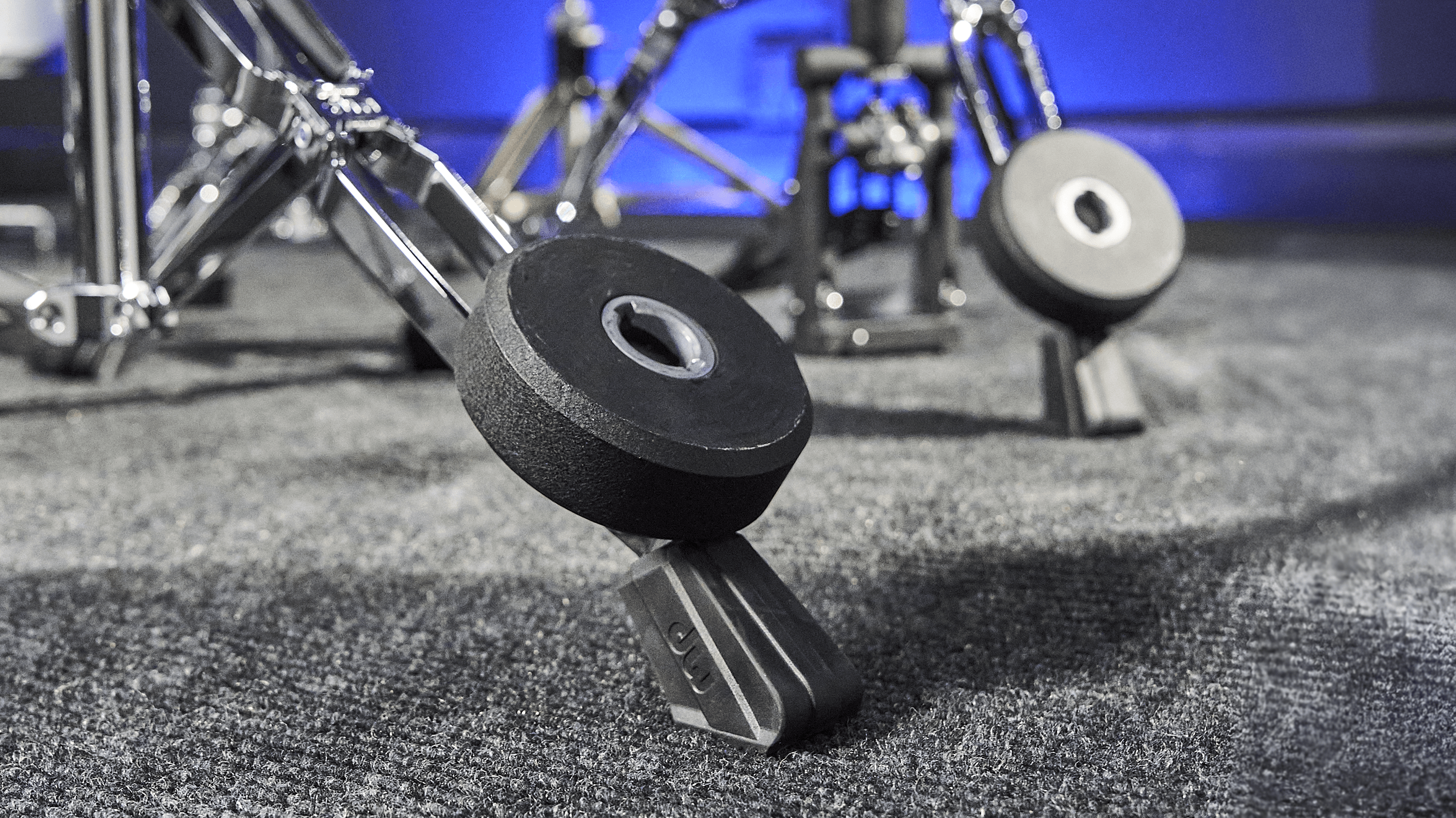 DW 9000X MOD Weights on stands