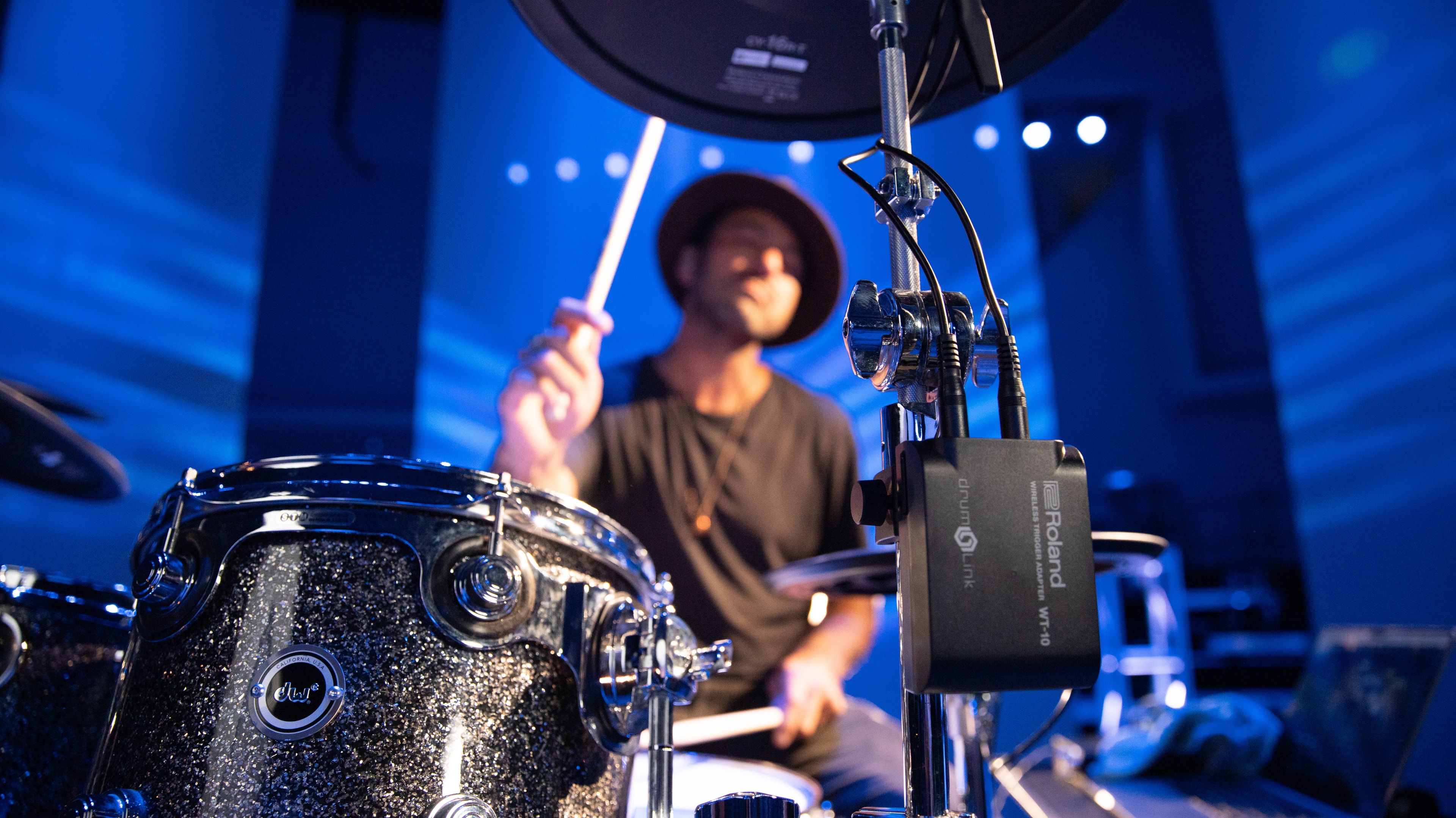 Elevate your worship with DWe.